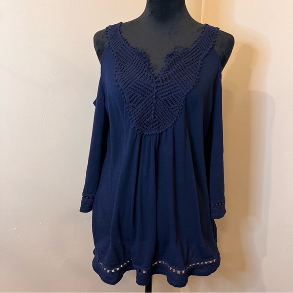 White House Black Market Navy Cold-Shoulder Crochet-Trim Blouse